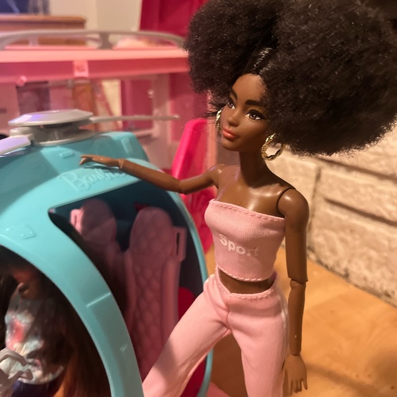 Black Barbie - Picture 2 of 9